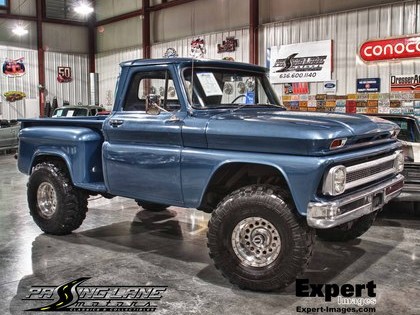 1966 Chevy C-10 Short-bed Step-side with 4×4