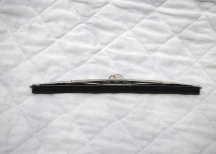 1947 – 1953 Chevy / GMC Truck 10 Inch Wiper Blade – Snap In Style – RH or LH